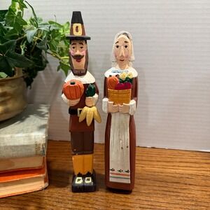 Hand-Carved Wooden Pilgrim Figurine Set - Vintage Thanksgiving Decor